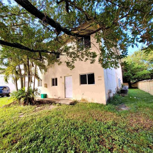 1a-13950 Ne 2nd Ave, Miami, FL, 33161-2876 | Card Image