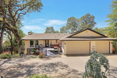 12600 Jayhawk Ct, Penn Valley, CA, 95946-9245 | Card Image