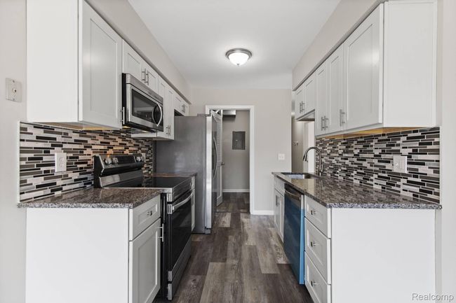 68405 Rosewood Ln, Condo with 2 bedrooms, 1 bathrooms and null parking in Richmond MI | Image 8