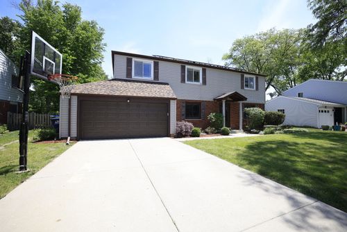121 Pine St, Deerfield, IL, 60015-4824 | Card Image