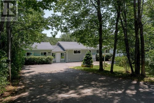 241 Lockview Road, Fall River, NS, B2T1J1 | Card Image