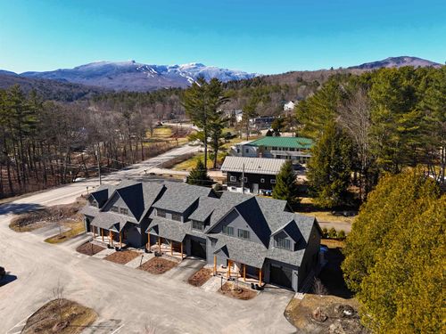 60-b-60-B Landing Circle, Stowe, VT, 05672 | Card Image