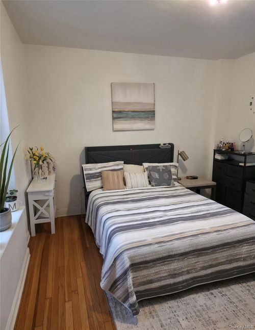 apt-l2-6264 Saunders St, Rego Park, NY, 11374-1506 | Card Image