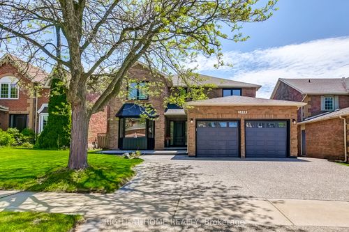 1308 Fieldcrest Lane, Oakville, ON, L6M2N6 | Card Image