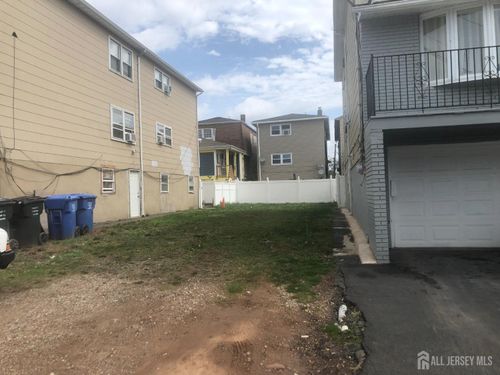 115-113-115 Judy Dr, Keasbey, NJ, 08832-1143 | Card Image