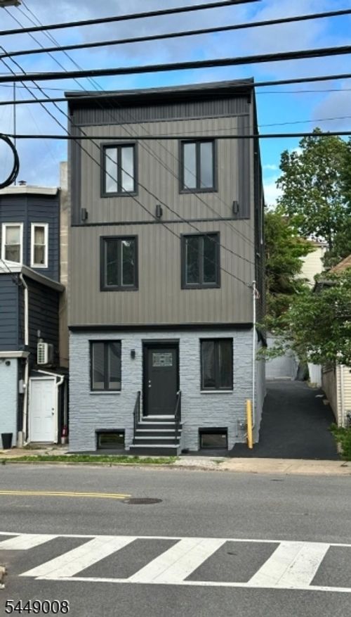 1-92 Bloomfield Ave, Nutley, NJ, 07110-3176 | Card Image