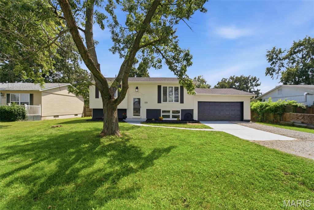 Residential in Godfrey 4