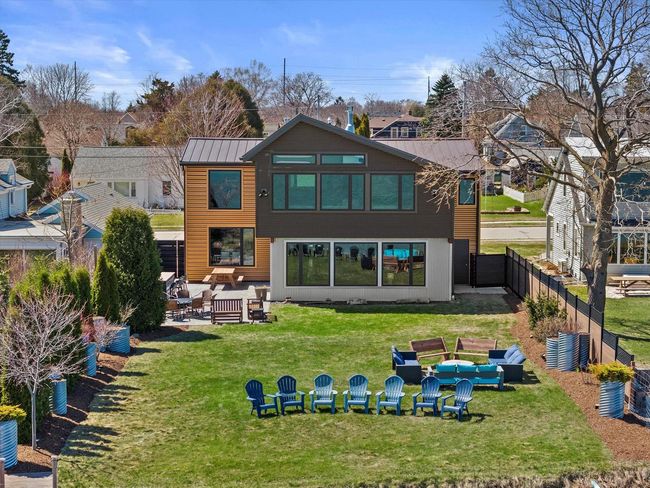 2533 Lakeshore Dr, House other with 5 bedrooms, 3 bathrooms and null parking in Sheboygan WI | Image 4