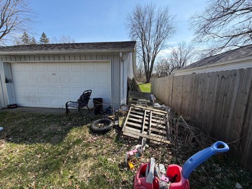 6372 Wright St, Kalamazoo, MI, 49048-3571 | Card Image