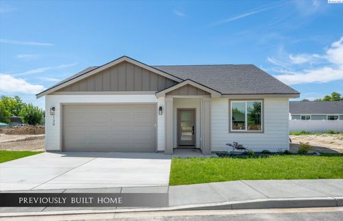 2624 S Beech St, Kennewick, WA, 99337 | Card Image