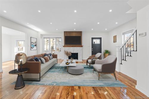 190-10 114th Dr, Saint Albans, NY, 11412-2615 | Card Image