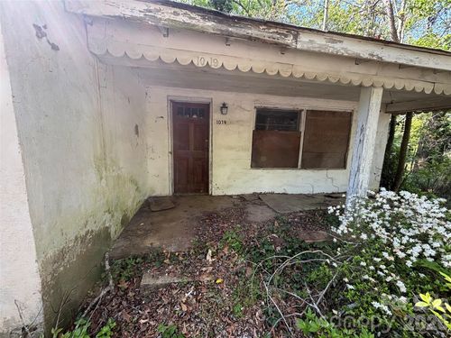 1019 Frederick St, Shelby, NC, 28150-4062 | Card Image