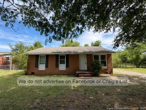 2721 Daly Ave, Spring Lake, NC, 28390-1721 | Card Image