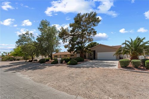 2635 El Camino Road, Las Vegas, NV, 89146 | Card Image