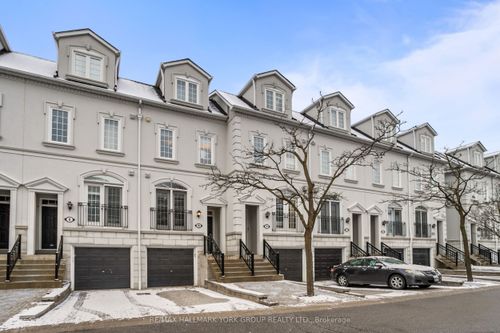 10-38 Hunt Ave, Richmond Hill, ON, L4C0J7 | Card Image