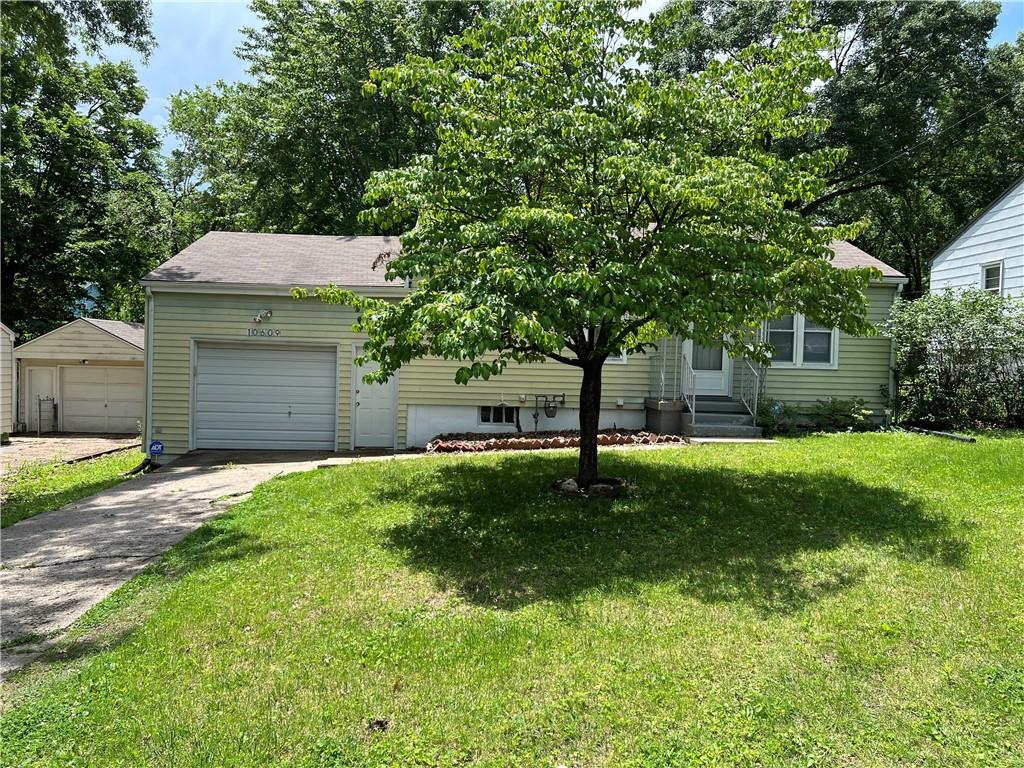 26th Ter, Independence, MO 64052