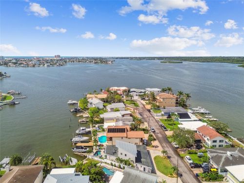 16106 6th St E, Redington Beach, FL, 33708-1618 | Card Image