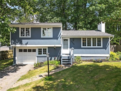 2066 Powell Rd, Cranberry Twp, PA, 16066-4636 | Card Image