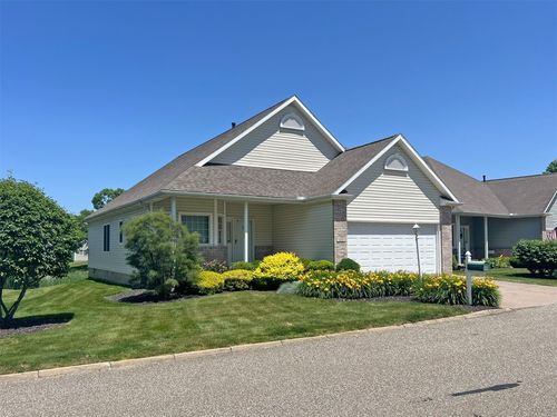 4211 Azalea Cir, Erie, PA, 16506-6427 | Card Image