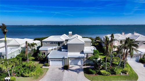 3540 Mistletoe Ln, LONGBOAT KEY, FL, 34228-4102 | Card Image