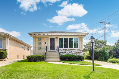 7615 N Oriole Ave, Niles, IL, 60714-3123 | Card Image