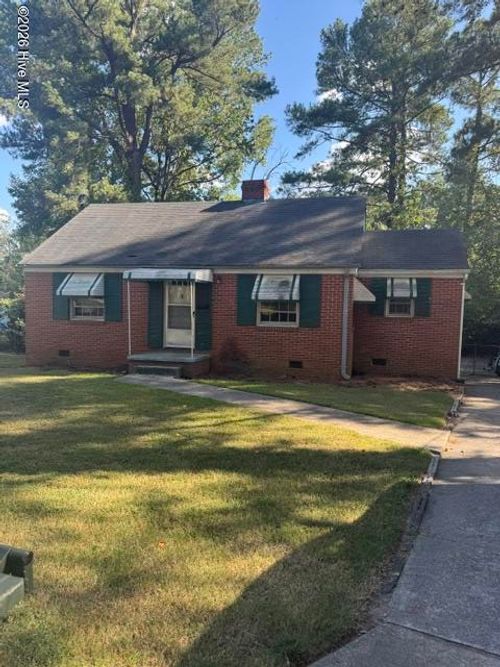 615 Fairfax Ave Ne, Wilson, NC, 27893-3136 | Card Image