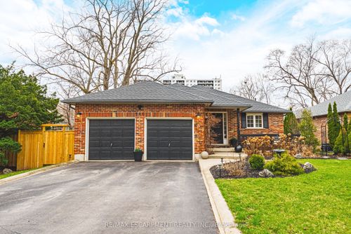 980 Glen View Ave, Burlington, ON, L7T3Y6 | Card Image