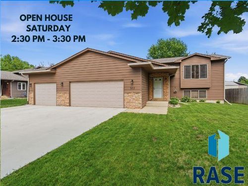 502 N Eastern Ave, Hartford, SD, 57033-2282 | Card Image