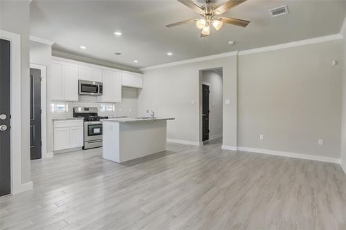 apt-1-7919 Bowen St, Houston, TX, 77051-1697 | Card Image