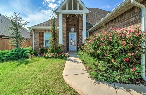 2509 Crystal Creek Dr, Yukon, OK, 73099-5462 | Card Image