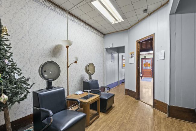 Hair Salon | Image 11