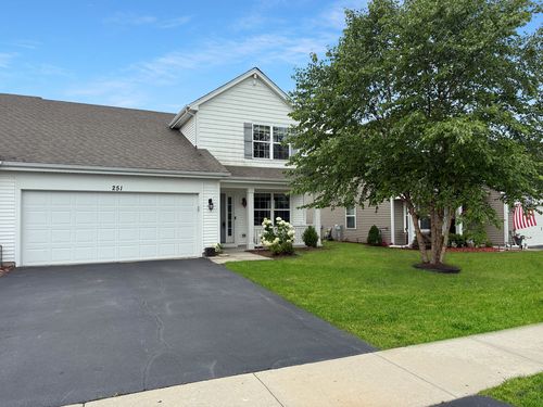 251 Maryland Ln, Pingree Grove, IL, 60140-8848 | Card Image