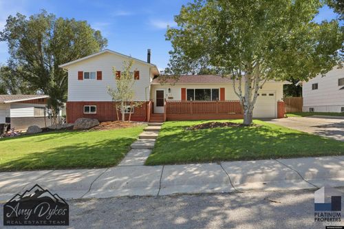1341 Glenaire Dr, Casper, WY, 82609-3072 | Card Image
