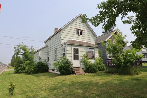 600 15th Ave W, Ashland, WI, 54806-2743 | Card Image