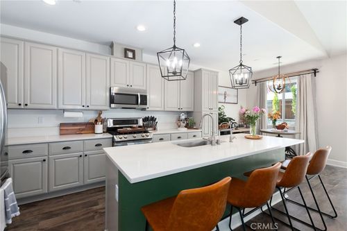 1053 Shultz Ln, Santa Maria, CA, 93455-4045 | Card Image