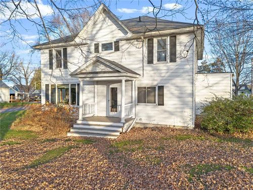 1045 Grove St, Cumberland, WI, 54829-9258 | Card Image