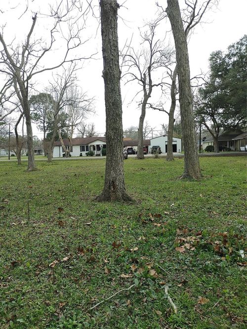 000 S Hackberry St, Sweeny, TX, 77480 | Card Image