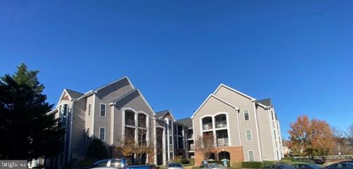 300-20445 Chesapeake Sq, STERLING, VA, 20165-4343 | Card Image