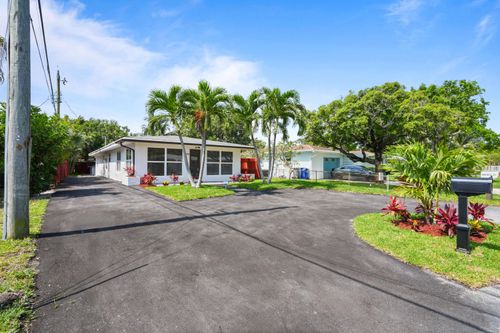 1404 Ne 2nd St, Pompano Beach, FL, 33060-6704 | Card Image