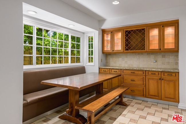 8760 White Oak Ave, House other with 4 bedrooms, 4 bathrooms and 8 parking in Sherwood Forest CA | Image 18