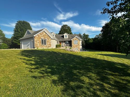 5752 Windsong Dr, Delton, MI, 49046-7790 | Card Image