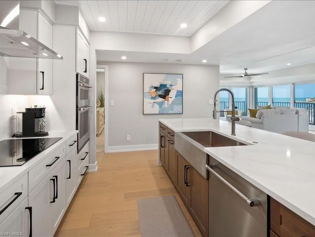 B305 - 1036 S Collier Blvd, Condo with 3 bedrooms, 3 bathrooms and 1 parking in MARCO ISLAND FL | Image 11