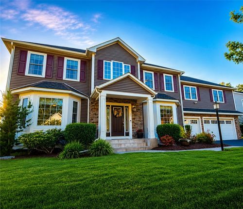 81 Cedar Forest Rd, Smithfield, RI, 02917-1024 | Card Image
