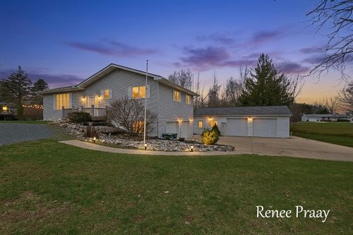 3830 Meadowbrook Ln, Hart, MI, 49420-9560 | Card Image
