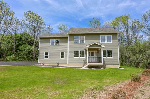 1 Allan St, Dover, NH, 03820-6204 | Card Image