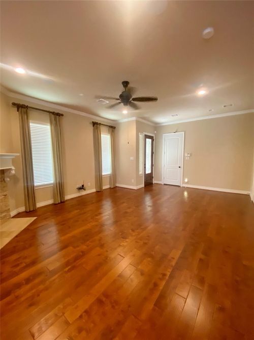 1306 Dian St, Houston, TX, 77008-3706 | Card Image