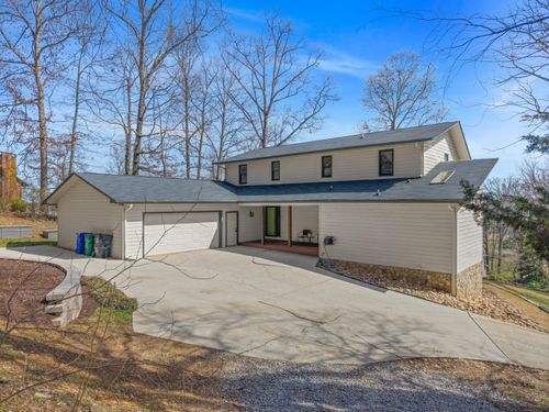1325 Doyal Dr, Morristown, TN, 37814-6105 | Card Image