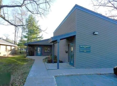 537 S Garfield Ave, Traverse City, MI, 49686-3484 | Card Image