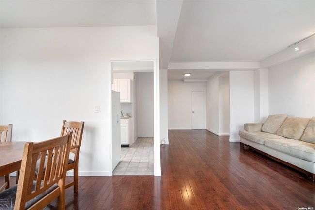 APT-7L - 99-72 66 Th Rd, Home with 2 bedrooms, 1 bathrooms and null parking in Rego Park NY | Image 4