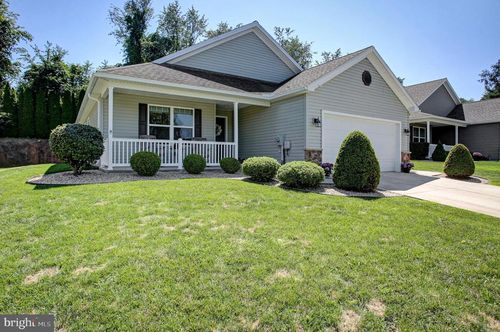13 Colonial Ct, SHIPPENSBURG, PA, 17257-9588 | Card Image